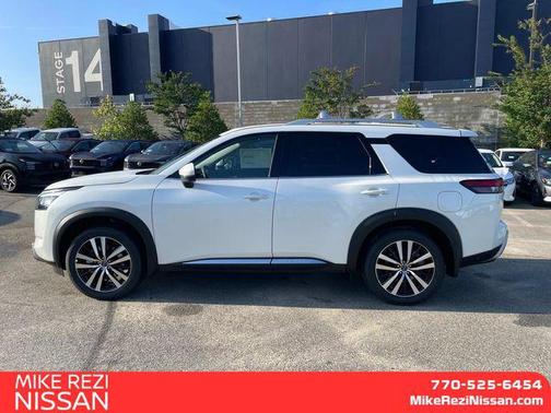 2025 Nissan Pathfinder Platinum FWD
