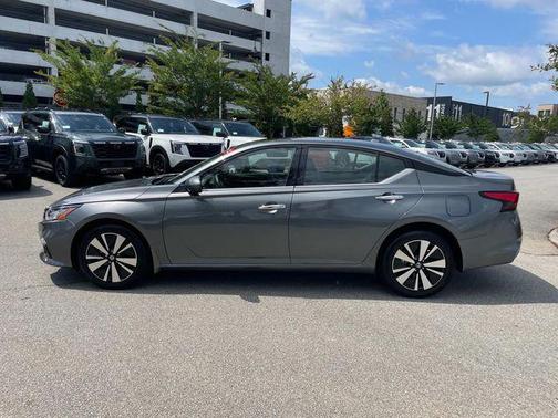 2022 Nissan Altima 2.5 SL
