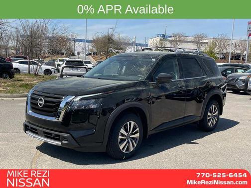 2025 Nissan Pathfinder SL 4WD