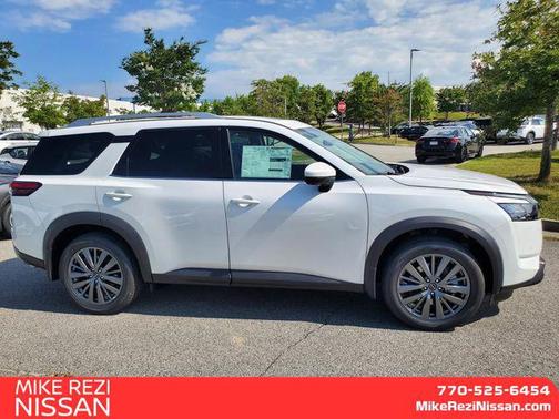 2025 Nissan Pathfinder SL FWD