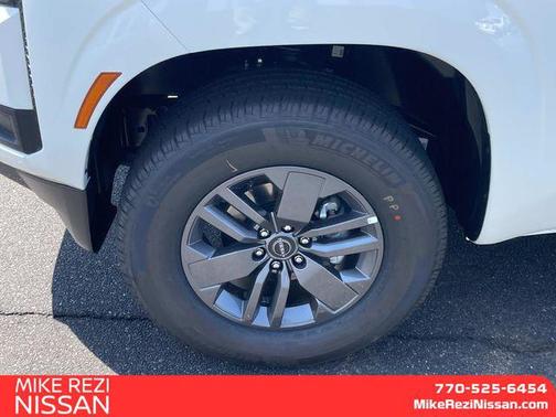 2025 Nissan Frontier SV