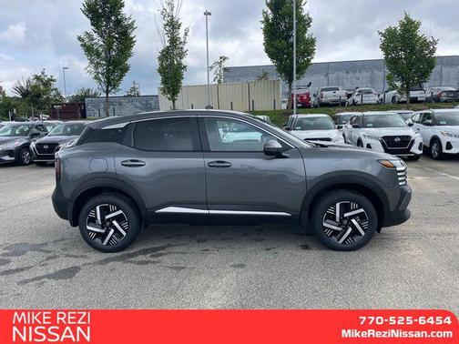 2025 Nissan Kicks SV