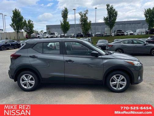 2025 Nissan Kicks S