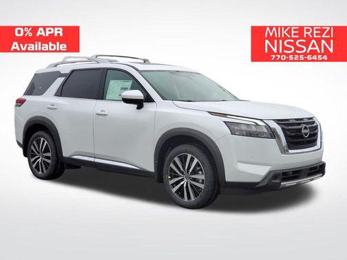 2025 Nissan Pathfinder Platinum FWD
