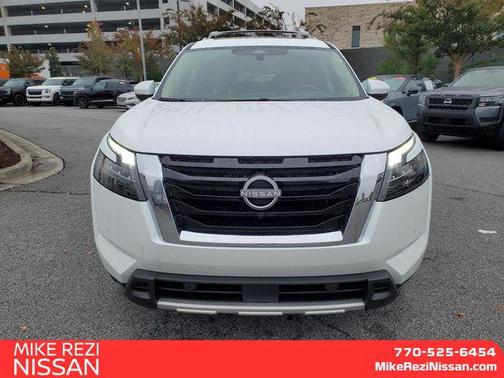 2025 Nissan Pathfinder Platinum FWD