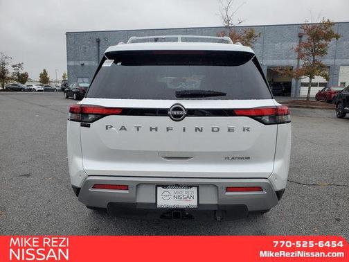 2025 Nissan Pathfinder Platinum FWD