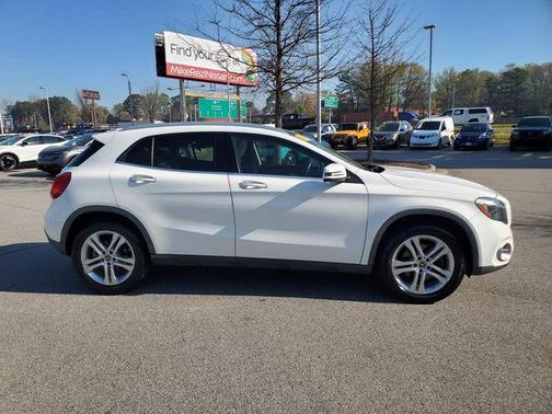 White 2018 Mercedes-Benz GLA 250 4MATIC