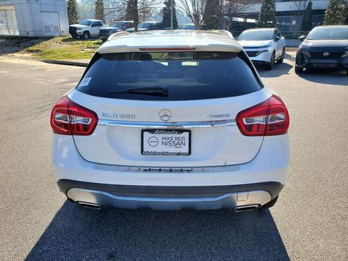 White 2018 Mercedes-Benz GLA 250 4MATIC