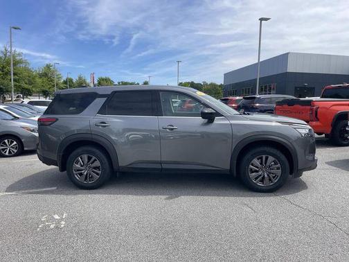 Gun Metallic 2023 Nissan Pathfinder S FWD