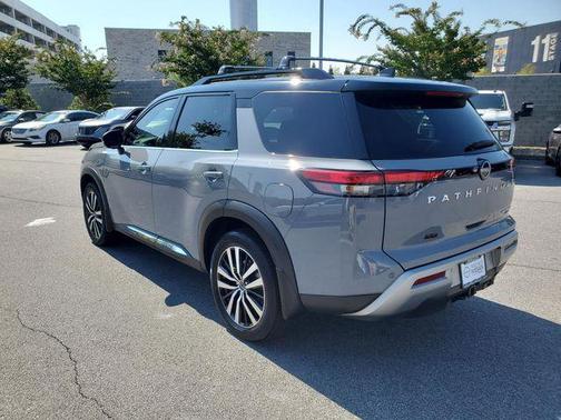 2024 Nissan Pathfinder Platinum 4WD