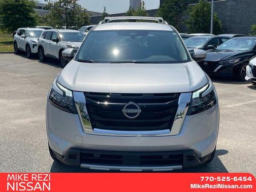 2025 Nissan Pathfinder SL FWD