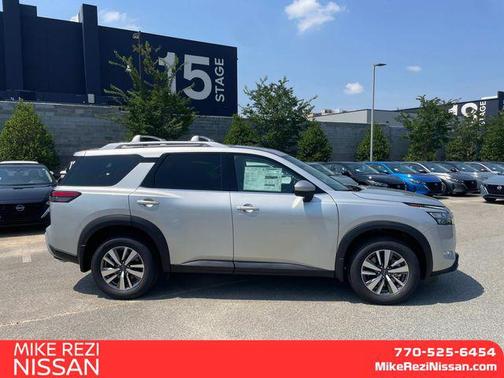 2025 Nissan Pathfinder SL FWD