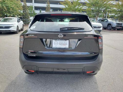 2025 Nissan Kicks S