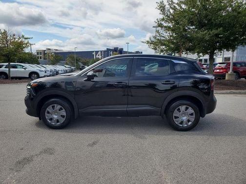 2025 Nissan Kicks S
