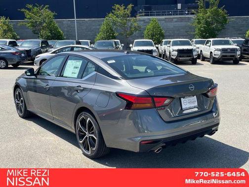 2025 Nissan Altima SR FWD