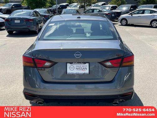 2025 Nissan Altima SR FWD