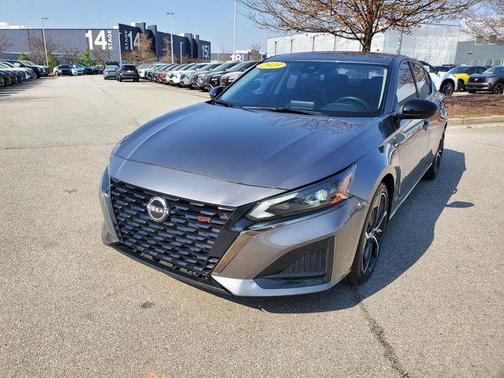 Gun Metallic 2023 Nissan Altima SR FWD