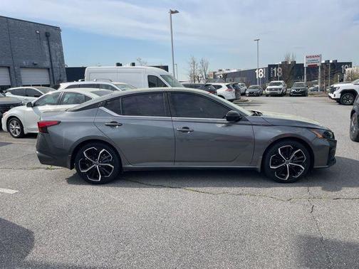 Gun Metallic 2023 Nissan Altima SR FWD