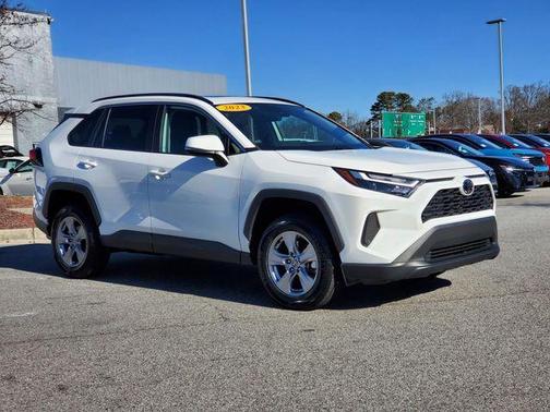 2023 Toyota RAV4 XLE