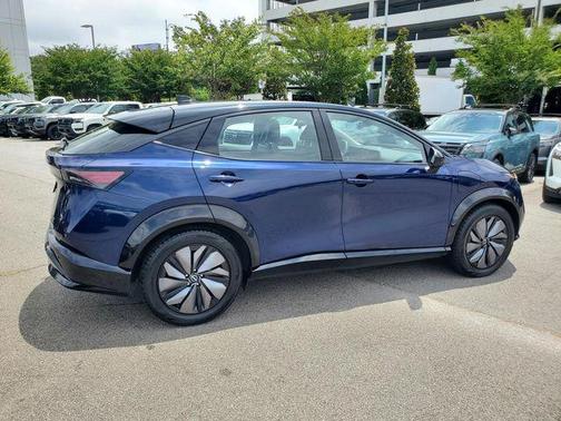 Deep Ocean Blue Pearl/Black Diamond Pearl 2023 Nissan ARIYA EVOLVE+