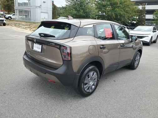 2025 Nissan Kicks S
