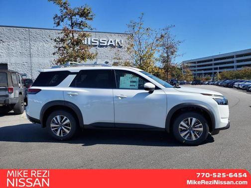 2025 Nissan Pathfinder SL FWD