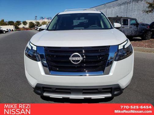 2025 Nissan Pathfinder SL FWD