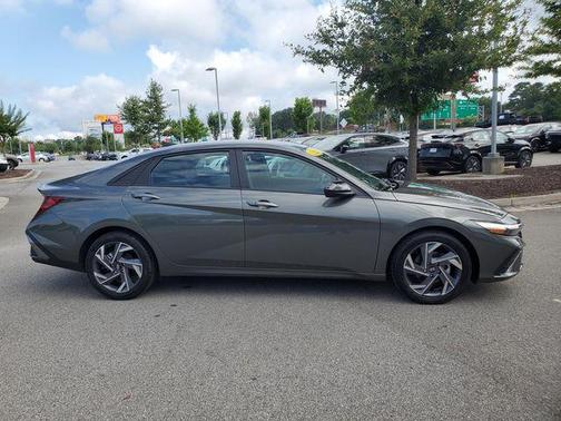 2025 Hyundai ELANTRA Sport