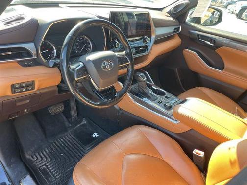 2021 Toyota Highlander Platinum