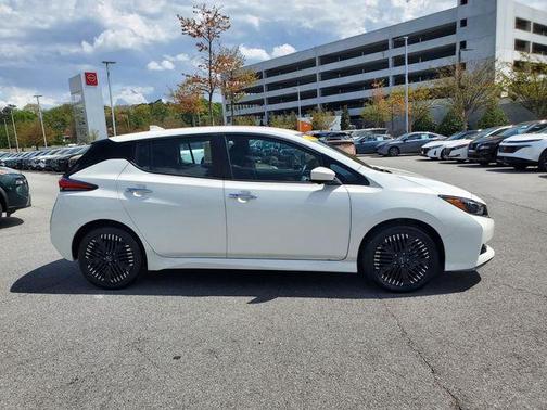 2023 Nissan Leaf SV PLUS 60 kWh