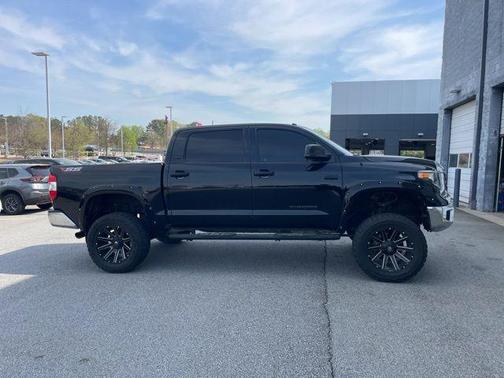Midnight Black Metallic 2019 Toyota Tundra SR5