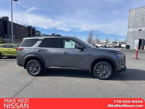 2025 Nissan Pathfinder SV FWD