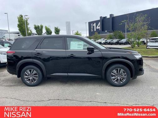 2025 Nissan Pathfinder S FWD