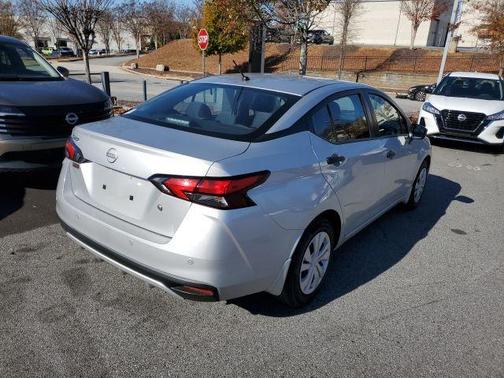 2023 Nissan Versa 1.6 S