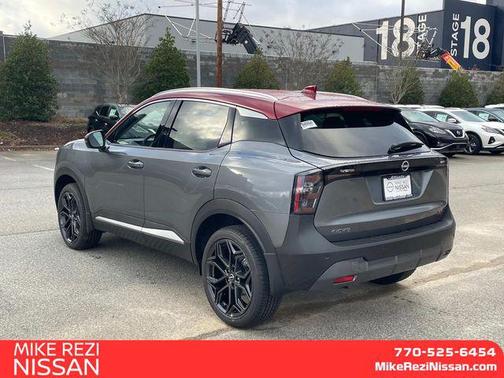 2025 Nissan Kicks SR