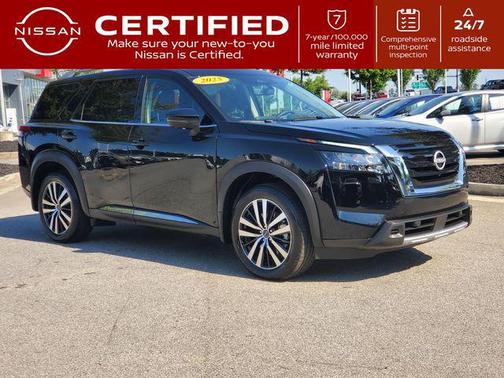 Super Black 2025 Nissan Pathfinder Platinum FWD