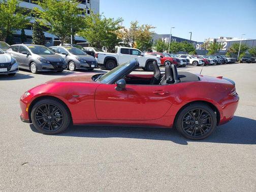 Soul Red Crystal Metallic 2024 Mazda MX-5 Miata Club