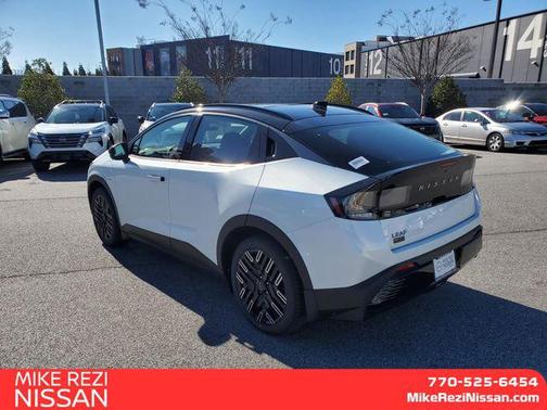 2026 Nissan Leaf PLATINUM+