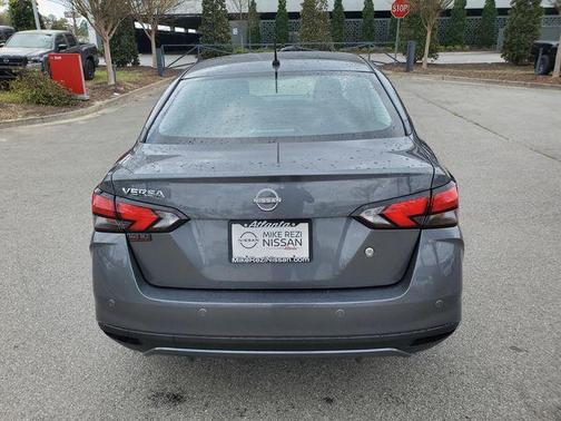 Gun Metallic 2025 Nissan Versa 1.6 S