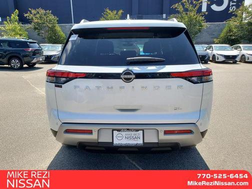 2025 Nissan Pathfinder SL FWD