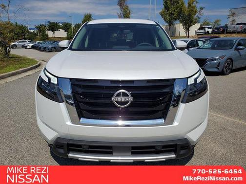 2025 Nissan Pathfinder SL FWD