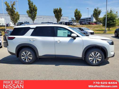 2025 Nissan Pathfinder SL FWD