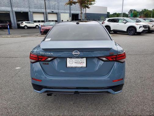 Atlantic Gray Metallic/Super Black 2024 Nissan Sentra SR