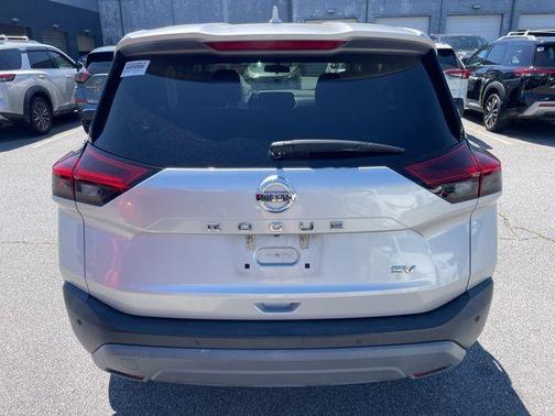 Brilliant Silver Metallic 2021 Nissan Rogue SV