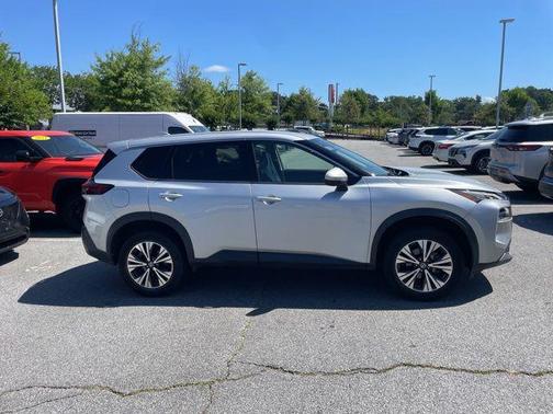 Brilliant Silver Metallic 2021 Nissan Rogue SV