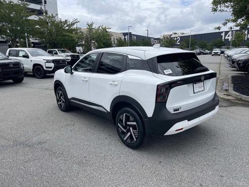 Fresh Powder 2025 Nissan Kicks SV
