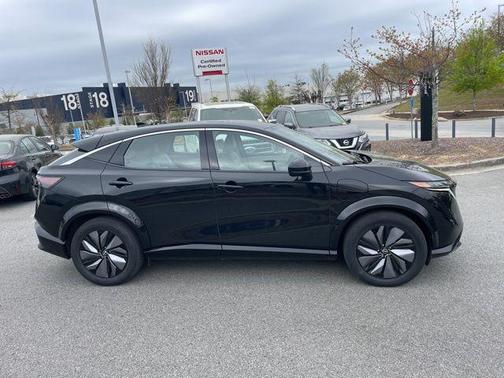 Black Diamond Pearl 2023 Nissan ARIYA ENGAGE