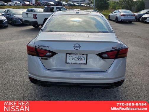 2025 Nissan Altima SR FWD