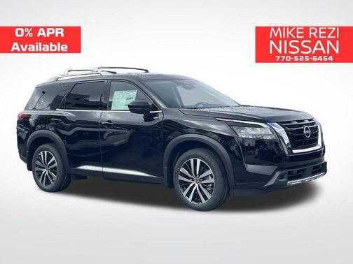 2025 Nissan Pathfinder Platinum 4WD