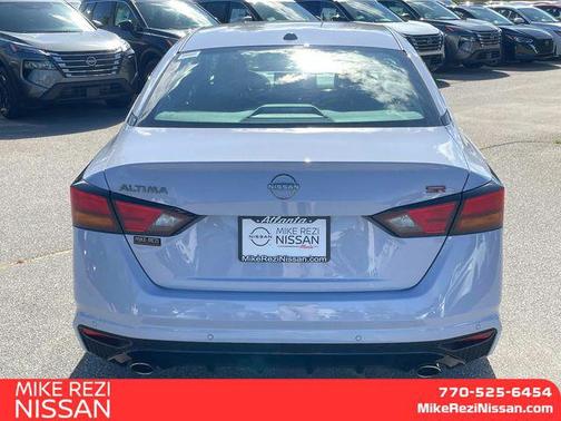 2025 Nissan Altima SR FWD